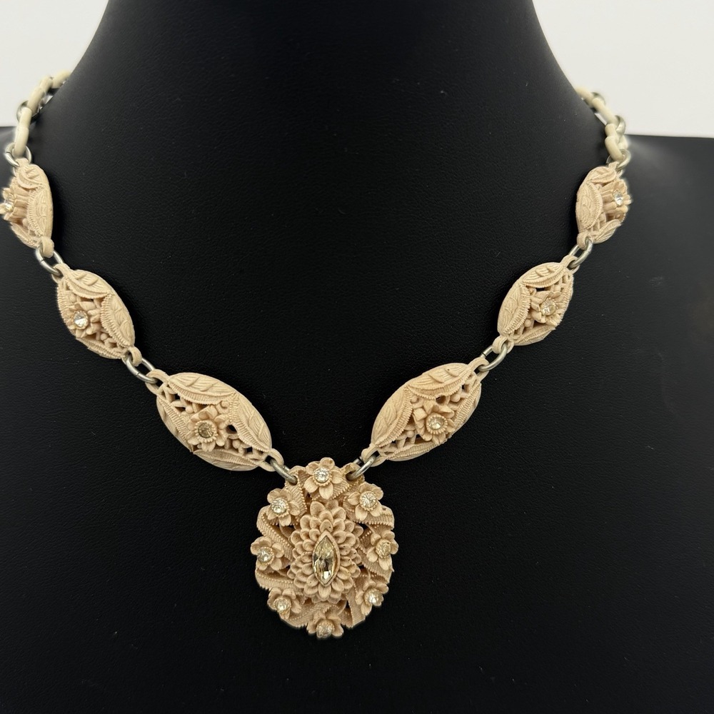 Vintage Carved Celluloid Necklace Rhinestone Blush Light Pink Featherweight